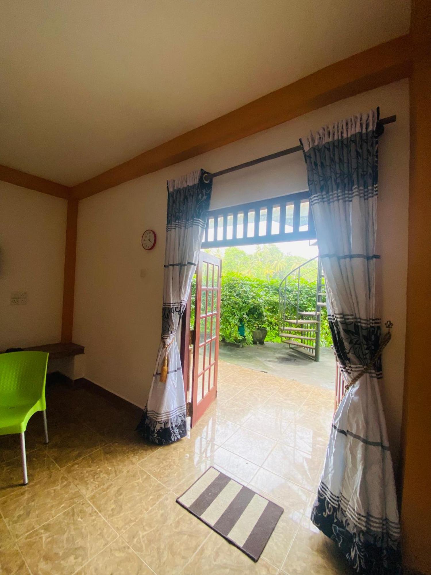 Royal Ace Unawatuna Extérieur photo